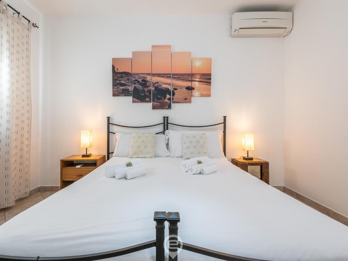 Lidia'S House Apartment Oristano Ngoại thất bức ảnh